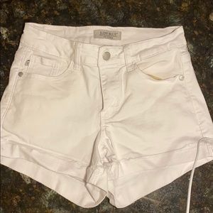 Judy Blue White Shorts-size Small